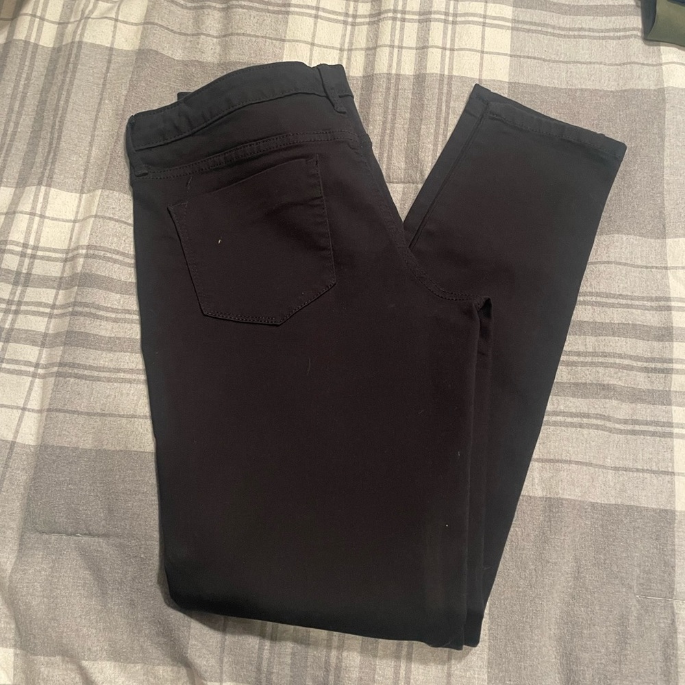 Lot of jeans. All are preloved but in great condition. - Picture 4 of 11